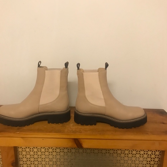 Sam Edelman Laguna Chelsea Moto Boot size 8 but fits more like 7.5 - Picture 3 of 4
